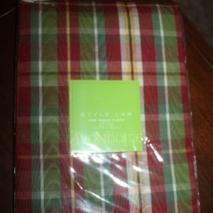 Avon Home StyleLab Red Green Plaid fabric polyester tablecloth 60X84 Oblong New…